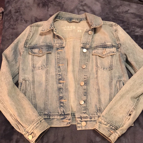 Jean jacket - Picture 1 of 2